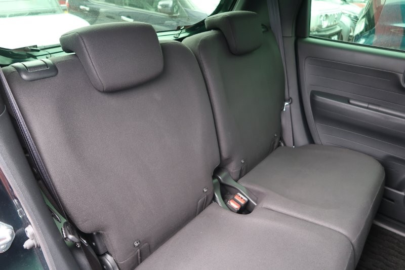 後席もゆったり乗れる室内空間