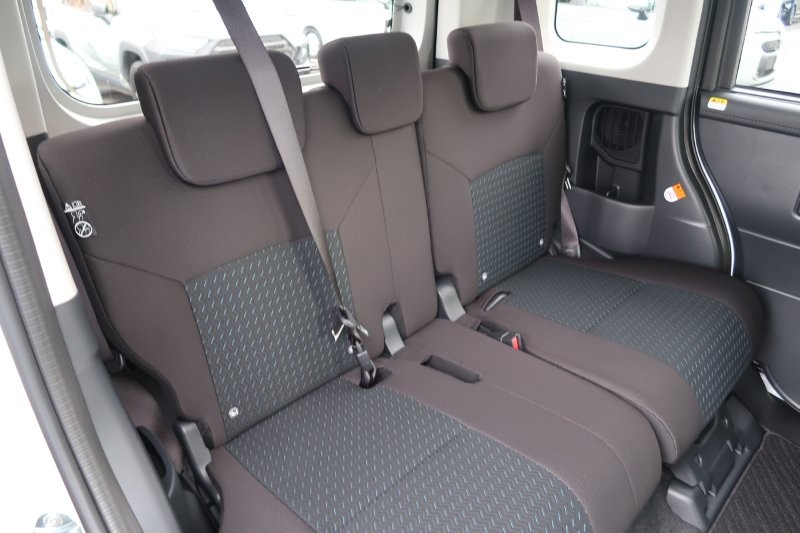 後席もゆったり乗れる室内空間