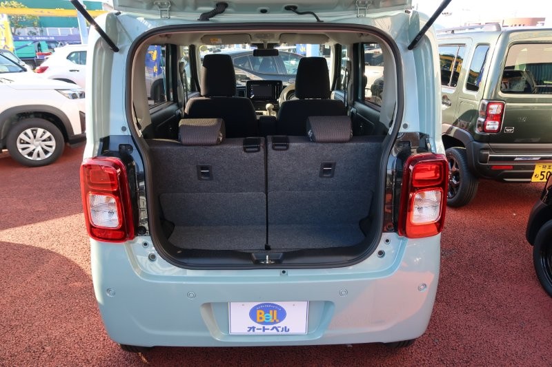 乗せる荷物に合わせてシートアレンジ可能　　　T.O