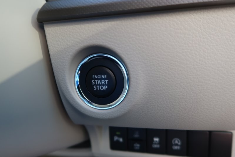 プッシュスタートで鍵の出し入れなし