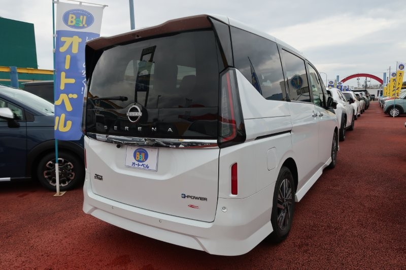 コーナーセンサーで障害物をお知らせ