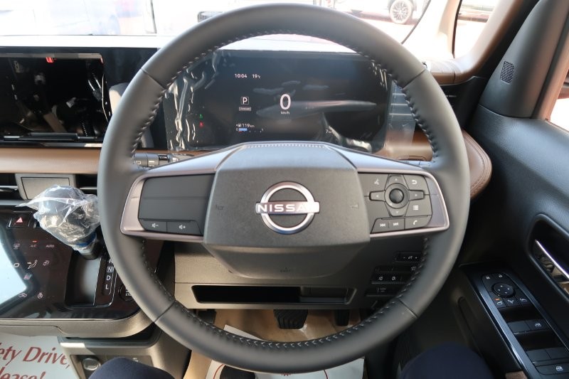 ハンドルのスイッチで簡単なオーディオ操作可能