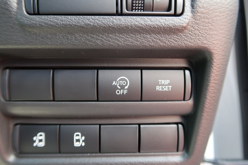 アイドリングストップで余計な燃料消費を抑える