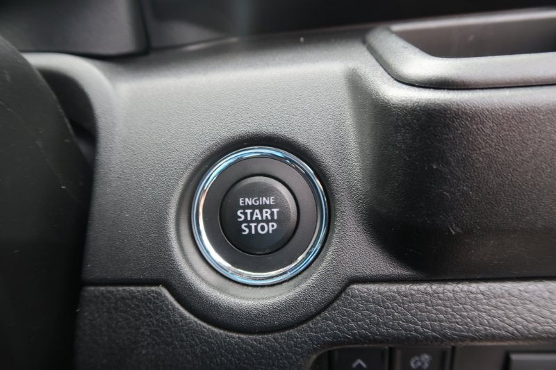 プッシュスタートで鍵の出し入れなし