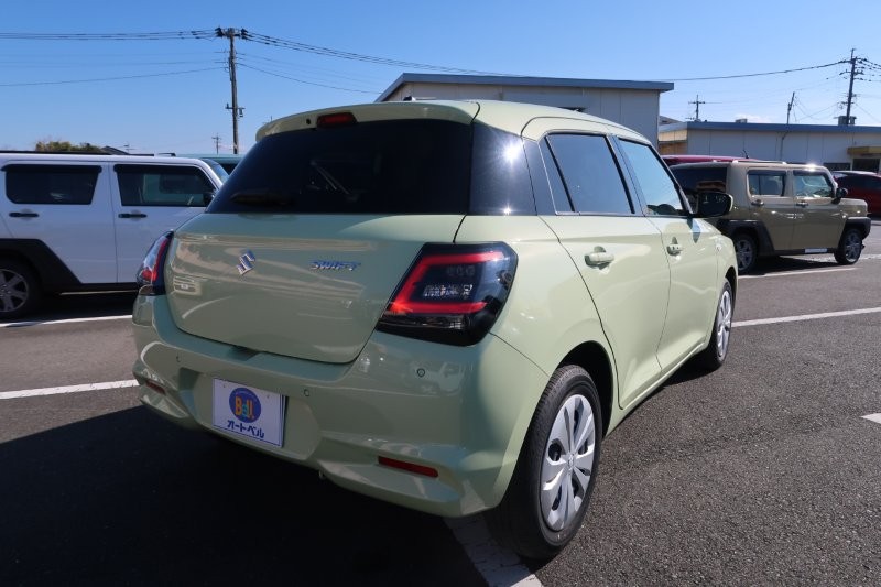 パーキングセンサーで障害物をお知らせ