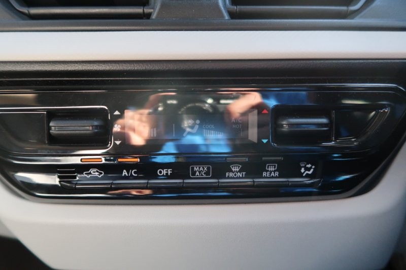 マニュアルエアコンだから細かい調整可能