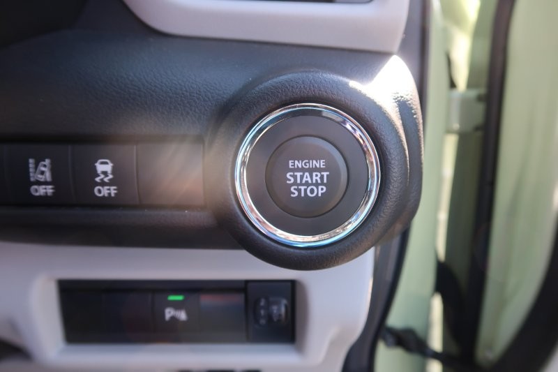 プッシュスタートで鍵の出し入れなし