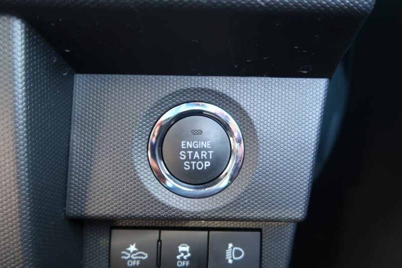 プッシュスタートで鍵の出し入れなし