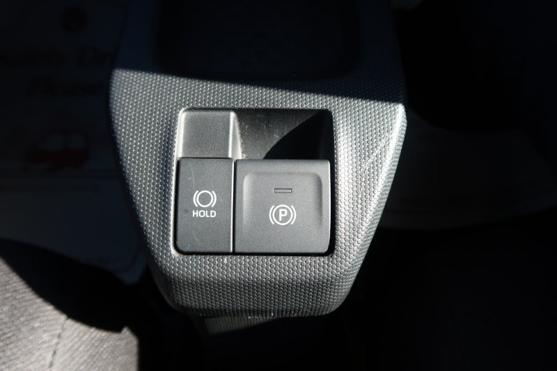 電子制御のパーキングブレーキ