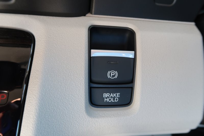 電子制御のパーキングブレーキ