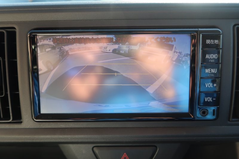 バックモニターで駐車をアシスト