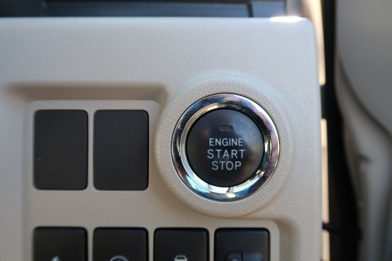 プッシュスタートで鍵の出し入れなし