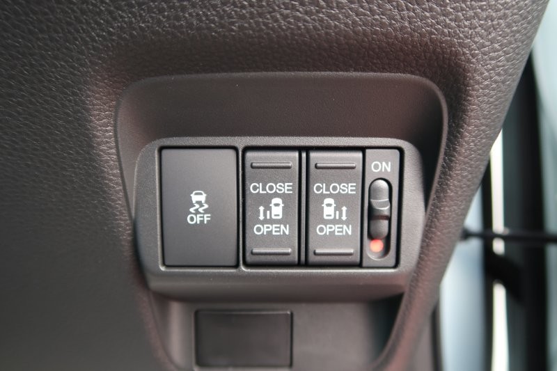 電動スライドドアで半ドアの心配なし