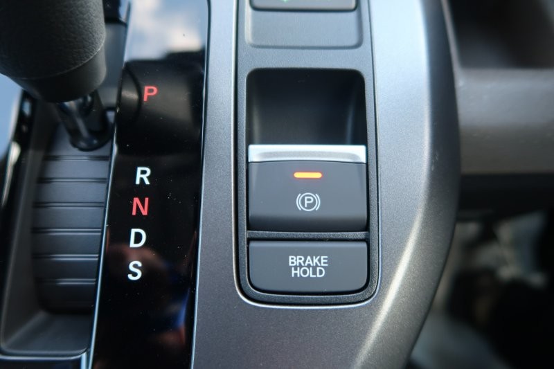 電子制御のパーキングブレーキ