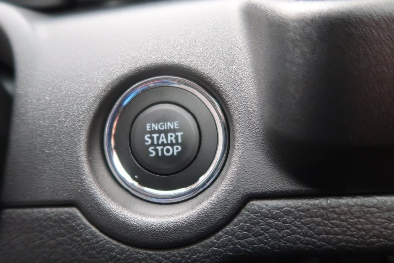 プッシュスタートで鍵の出し入れなし