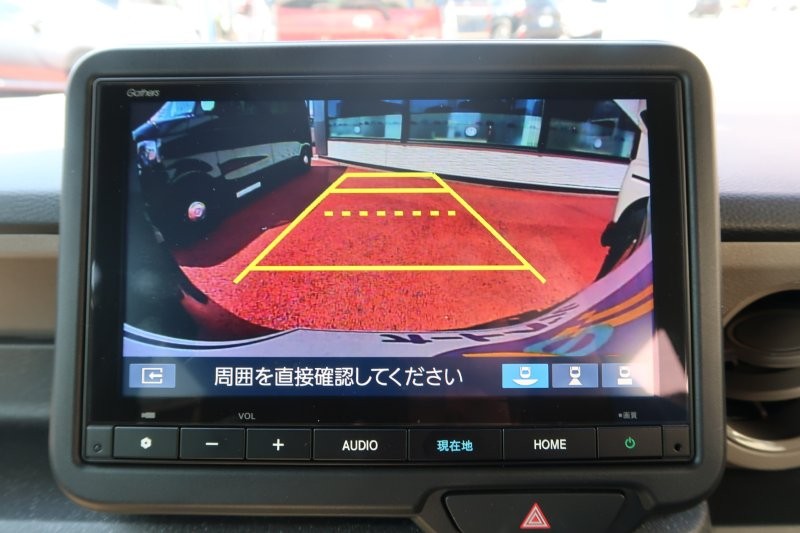 バックモニターで駐車をアシスト