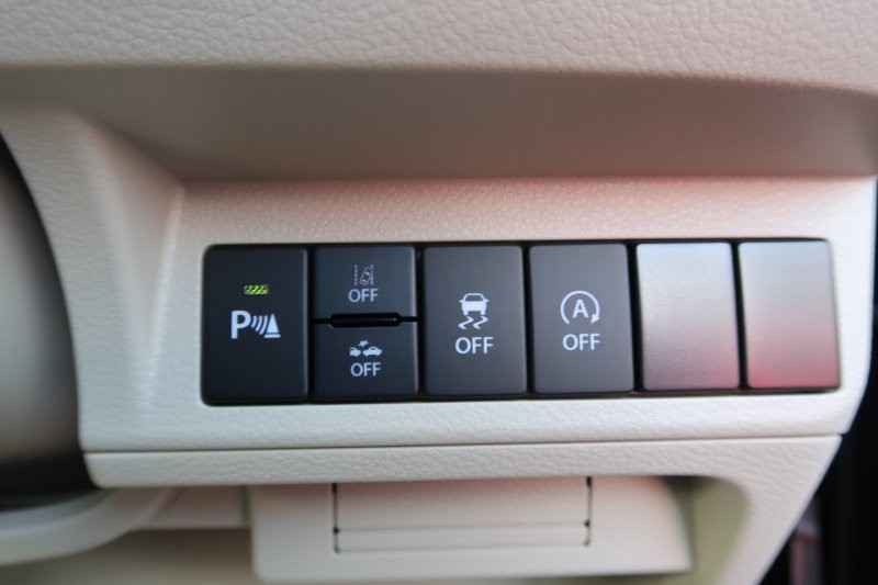 衝突軽減ブレーキ搭載