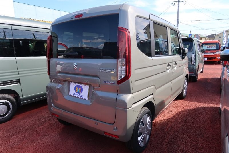 パーキングセンサーで障害物をお知らせ