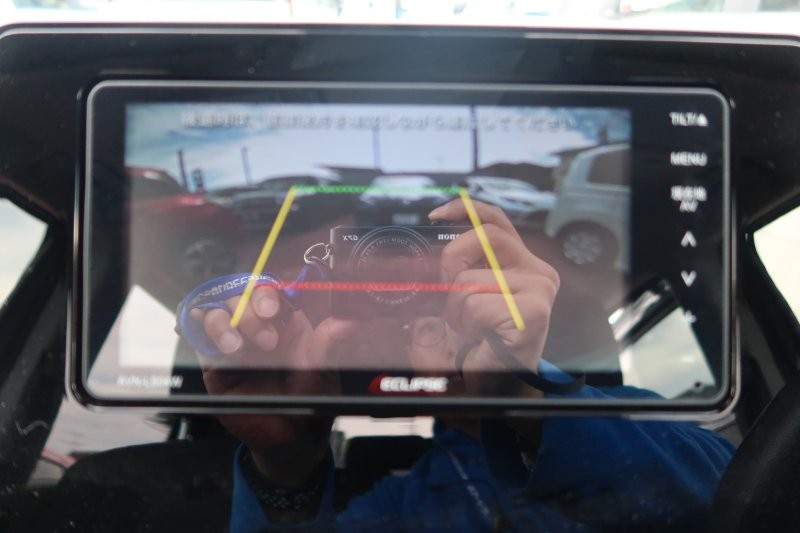 バックモニターで駐車をアシスト