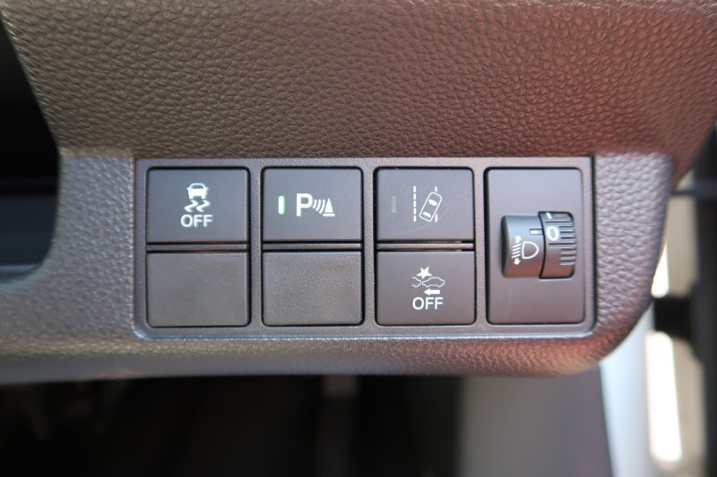 衝突軽減ブレーキ搭載