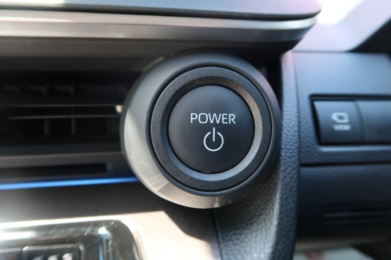 プッシュスタートで鍵の出し入れなし