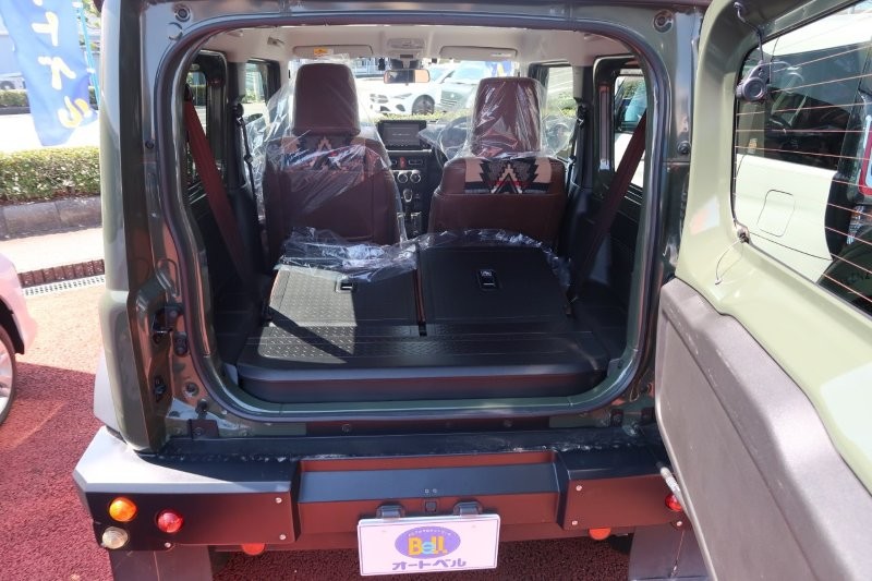 荷物もたくさん積めるラゲッジスペース　　　T.O