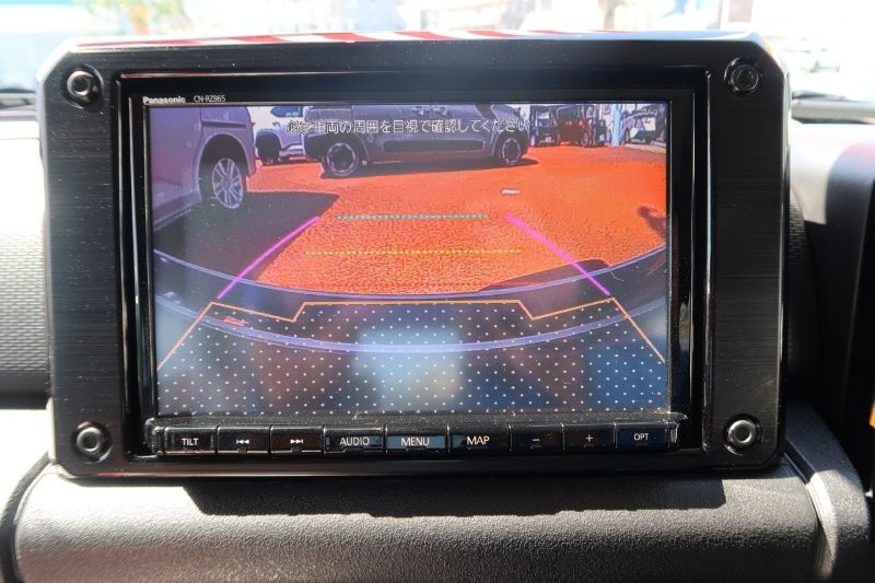 バックモニターで駐車をアシスト