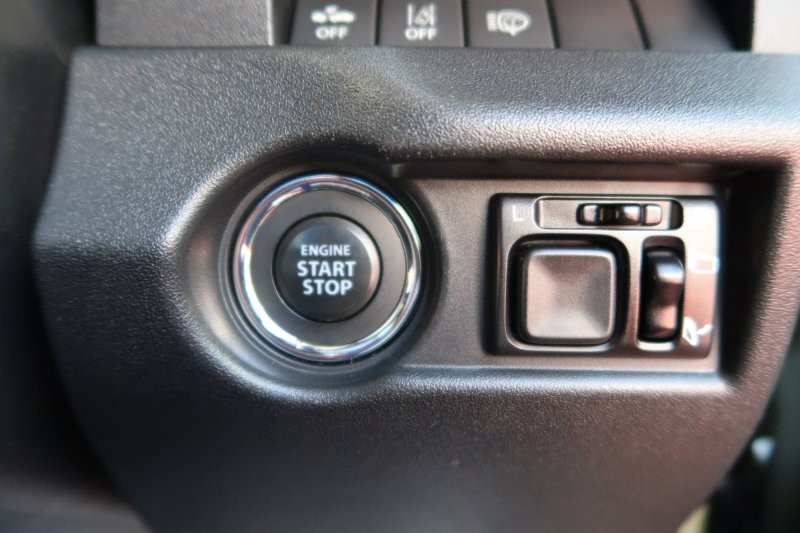 プッシュスタートで鍵の出し入れなし