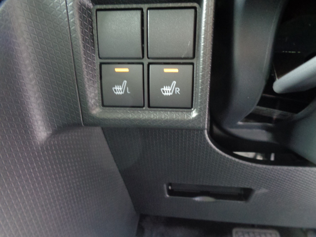 運転席＆助手席シートヒーター