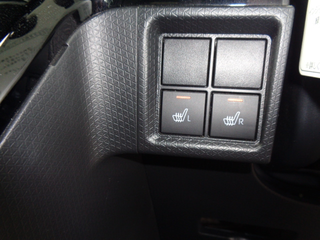 運転席＆助手席シートヒーター