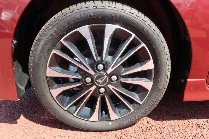 純正アルミホイール