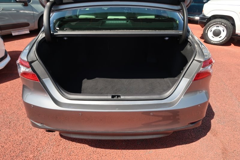 荷物もたくさん積めるトランクルーム　　　T.O