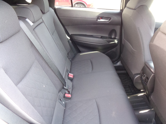 6:4分割可倒式リヤシート（リクライニング機能［2段階］付）