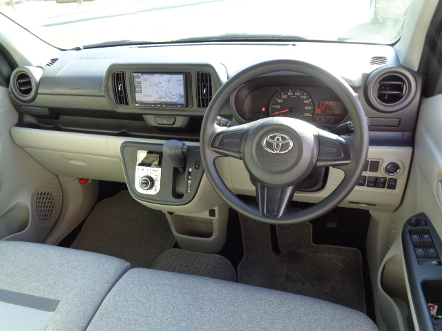 フロントベンチシート　フルオートエアコン