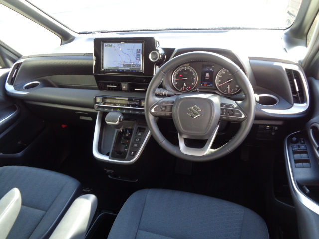 革巻ステアリング　フルオートエアコン