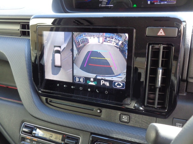 ９インチ全方位モニター付メモリーナビゲーション　フルセグ　ＣＤ・ＤＶＤ再生