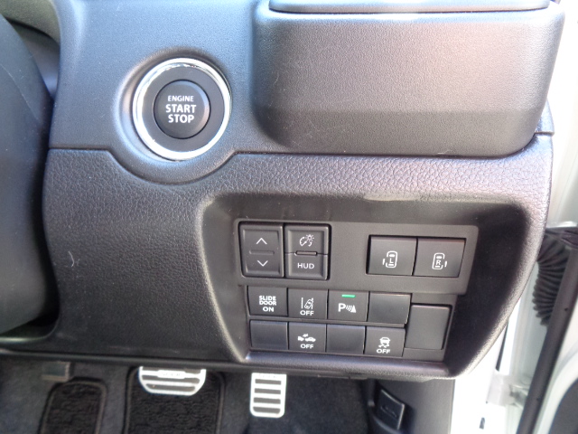 プッシュスタート　両側電動スライドドア　デュアルカメラブレーキサポート