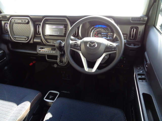 革巻ステアリング　フルオートエアコン