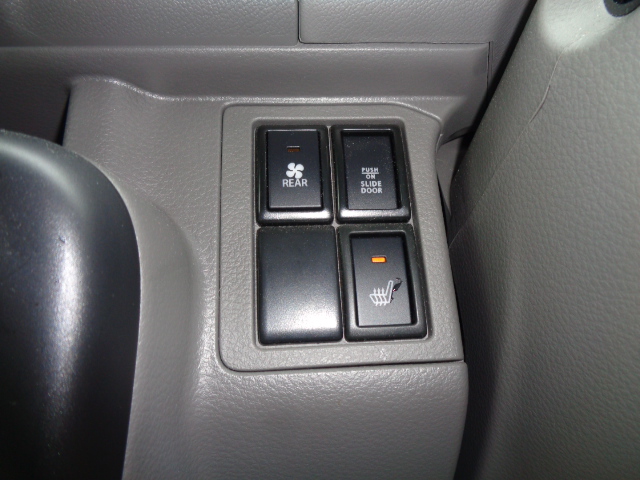 運転席シートヒーター　