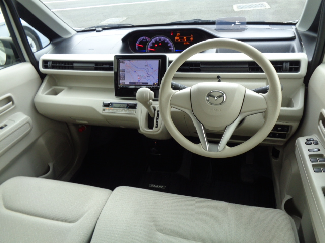 フロントベンチシート　フルオートエアコン