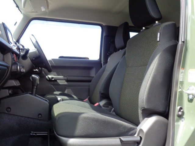 サイドエアバッグ付き