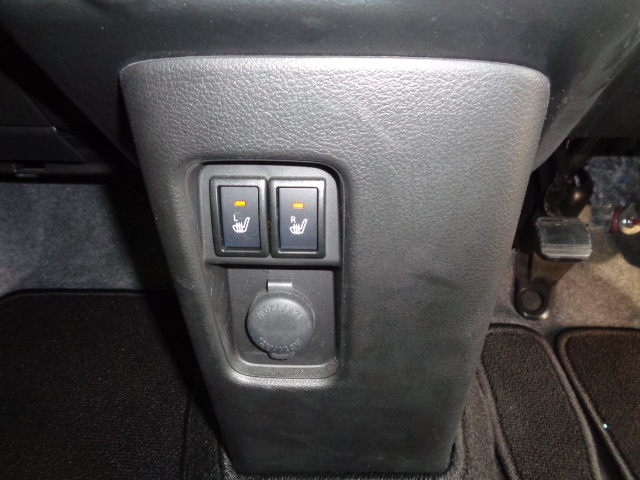 運転席＆助手席シートヒーター