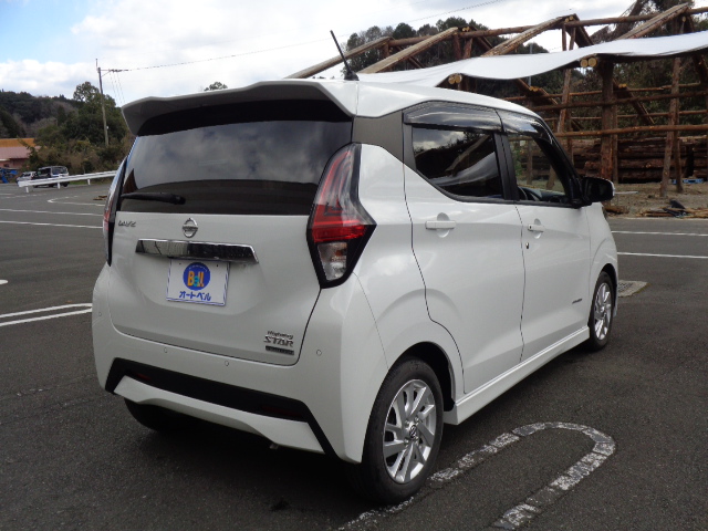 フロント＆バックソナー　アラウンドビューモニター　アルミホイール　ボディカラー・ピュアホワイトパール