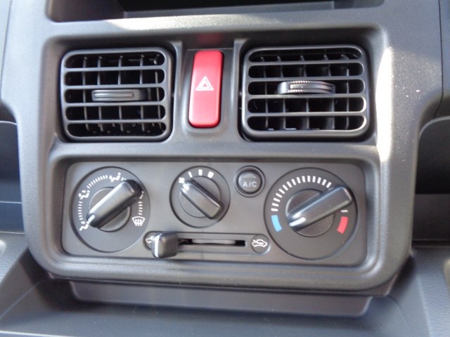 マニュアルエアコン