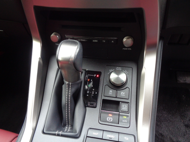 ＣＤ・ＤＶＤ再生　電動パーキングブレーキ