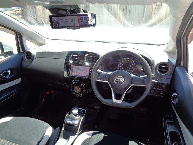 フルオートエアコン　インテリジェントルームミラー