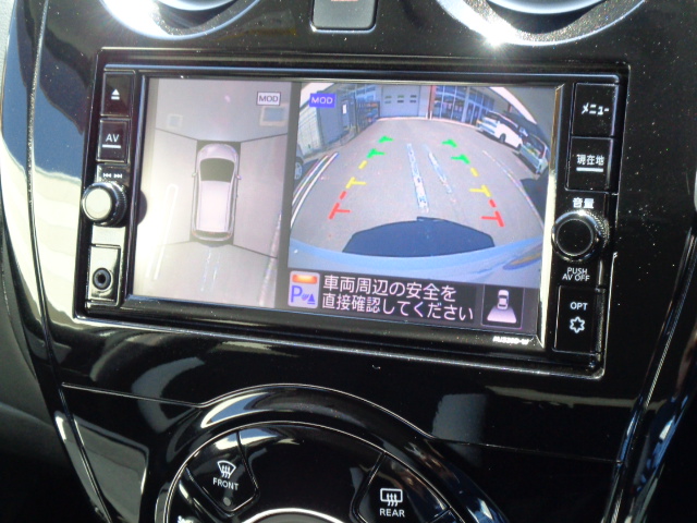 ７インチナビ　アラウンドビューモニター表示