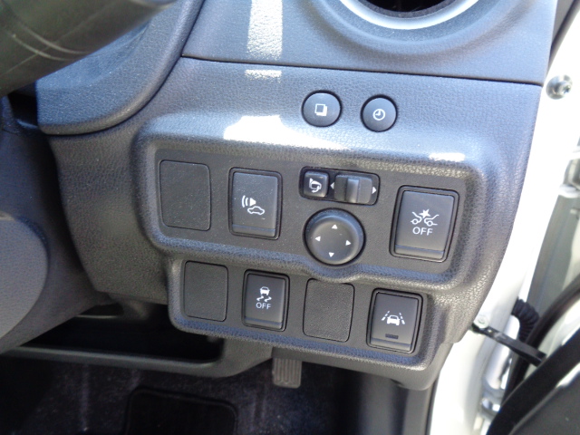 エマージェンシーブレーキ　電動格納ドアミラー