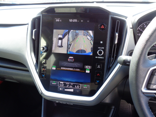 11.6インチセンターインフォメーションディスプレイ　デジタルマルチビューモニター表示