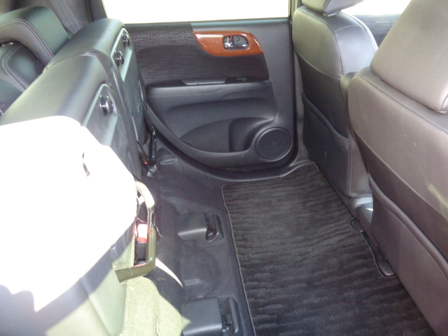 リアシートチップアップ状態